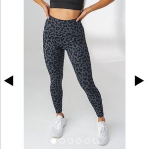 NWT Balance athletica ascend pant in king cheetah